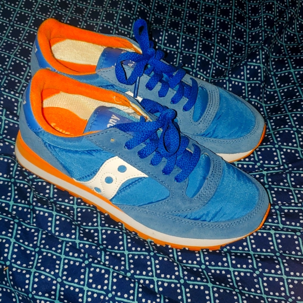 SAUCONY sz 8 shoes